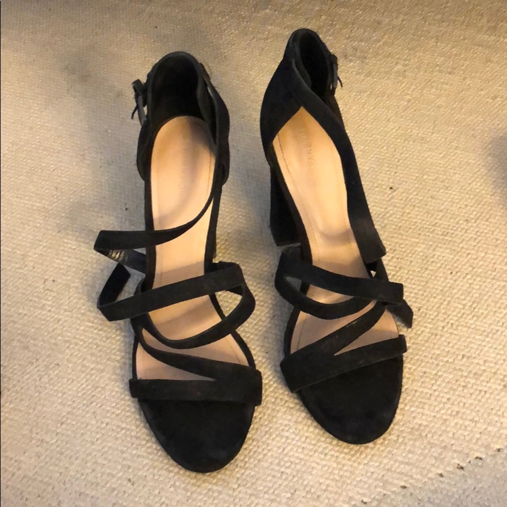 Pour la Victoire black strappy block heel